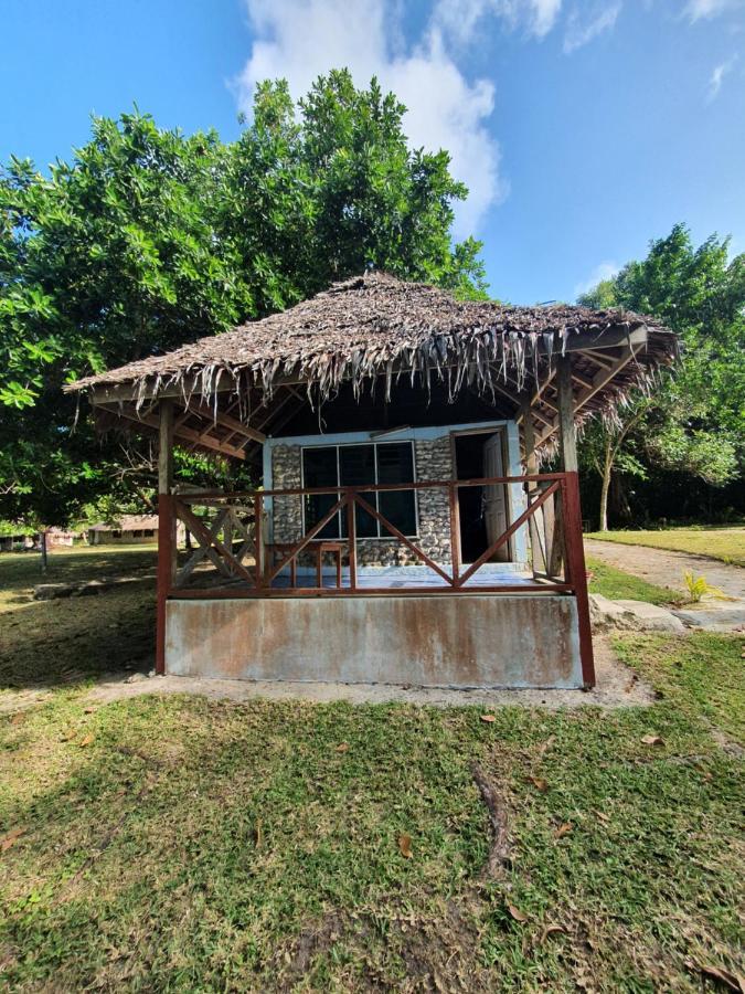 Lonnoc Beach Lodge Hog Harbour 外观 照片